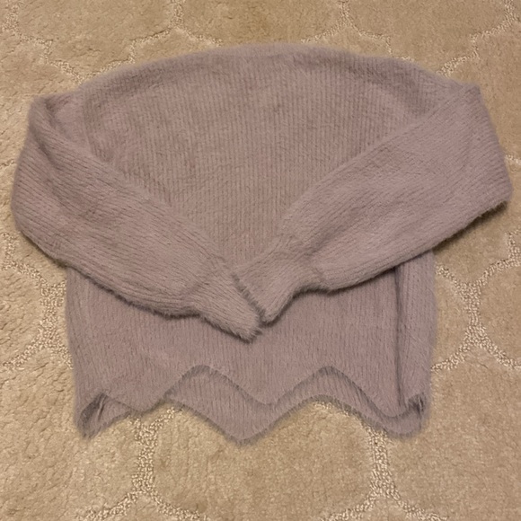 Adorable Pearl Sweater - Picture 3 of 3